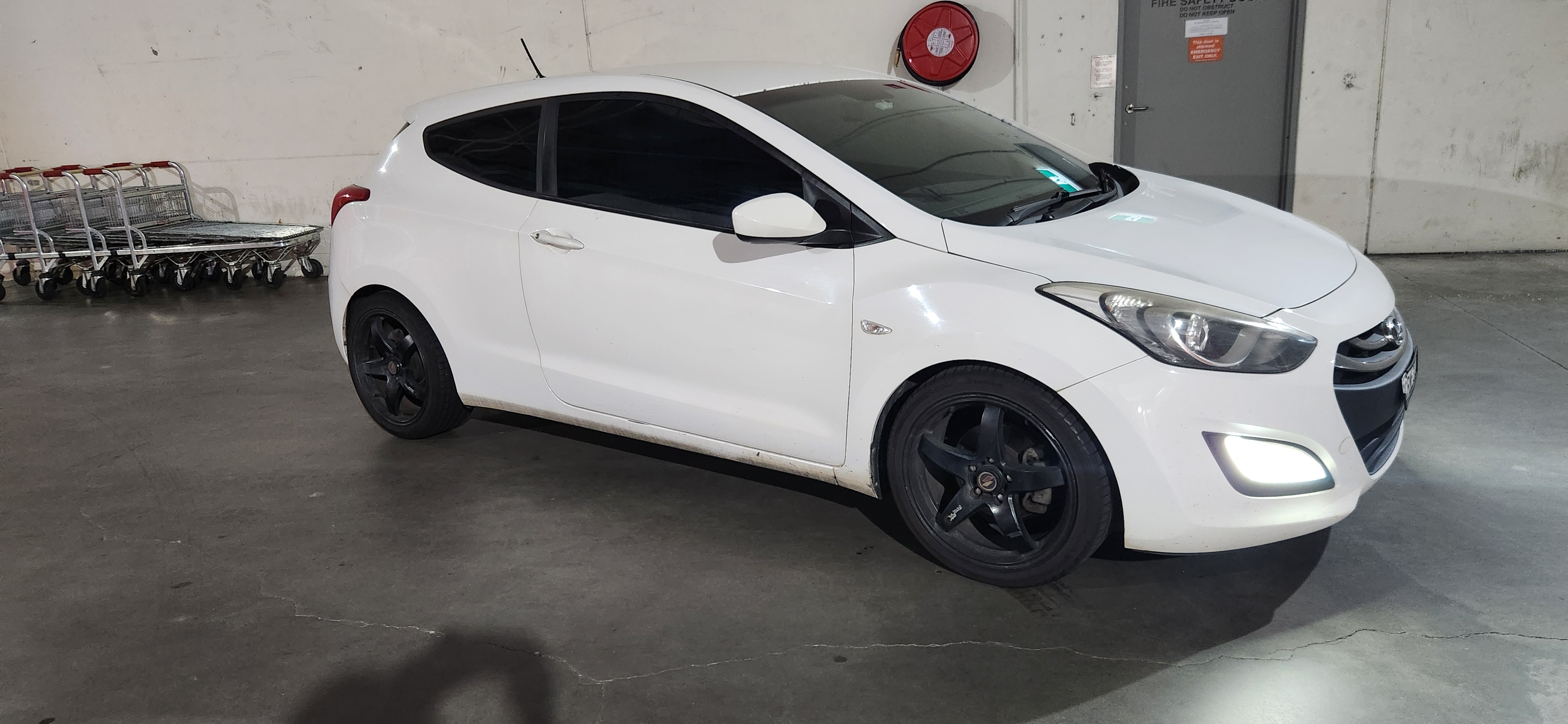 Hyundai i30 with fresh new ceramic window tint in 10%